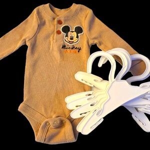 Disney Onesie Mickey Sz 0 - 3 Mos Longsleeved Incl Ten Baby Hangers